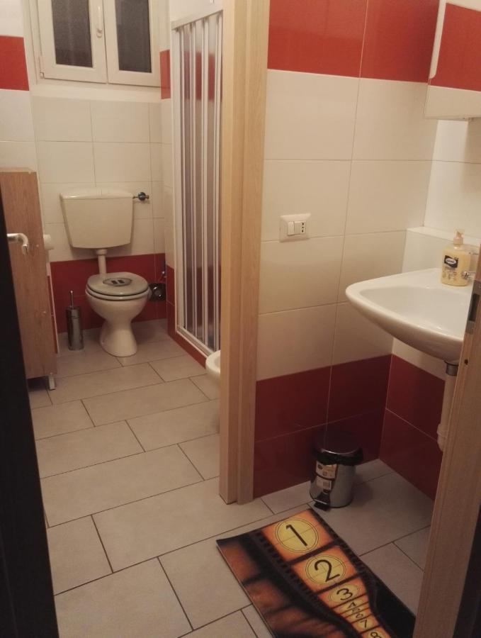 Ferienwohnung Cinecasa Di Andrea E Cristina Turin Exterior foto